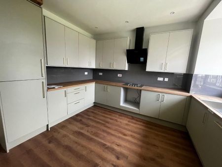 2 bedroom end of terrace house to rent - Photo 4