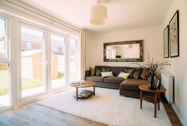 3 bedroom semi-detached house to rent - Photo 1