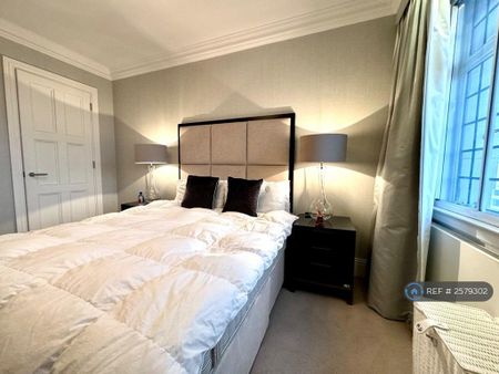 4 bedroom flat to rent - Photo 4