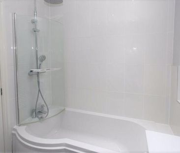 4 bedroom detached house to rent - Photo 5