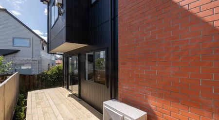 Modern Studio Unit - Close to University - Photo 4