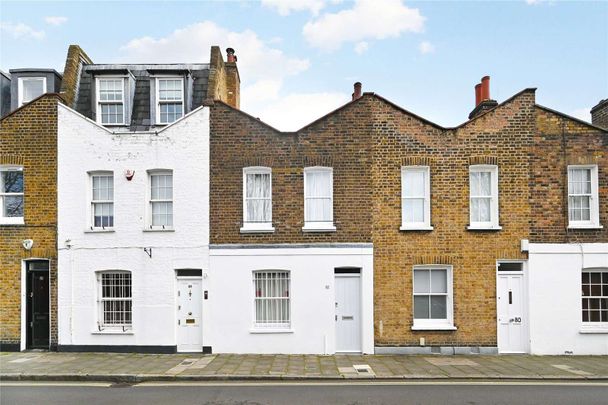 Charming two bedroom terraced house with private outdoor space - Photo 1