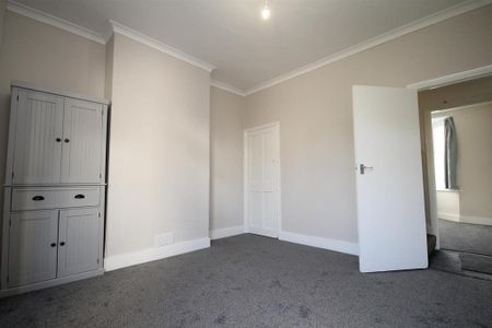 2 bedroom semi-detached house to rent - Photo 3