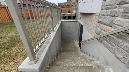 For Lease - BSMT 82 Madoc Place, Vaughan, Ontario - Photo 5