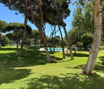 Alquiler de piso en Avenida Playas del Duque - Photo 2