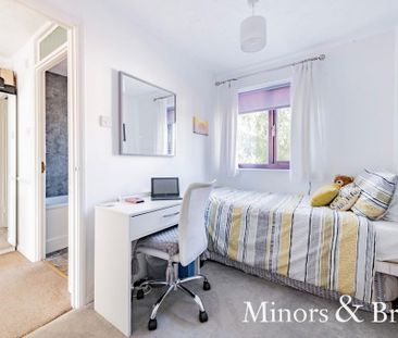 2 bedroom semi-detached house to rent - Photo 5