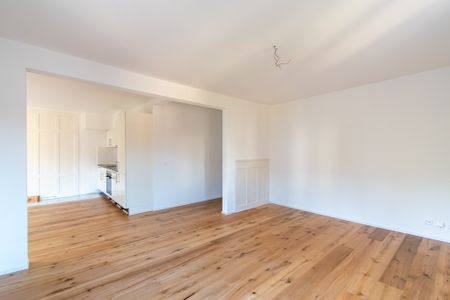 Grosszügige 2.5 Zimmer-Wohnung mit Balkon - Foto 3