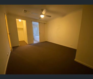 18 Merivale Drive, Truganina, Vic 3029 - Photo 6