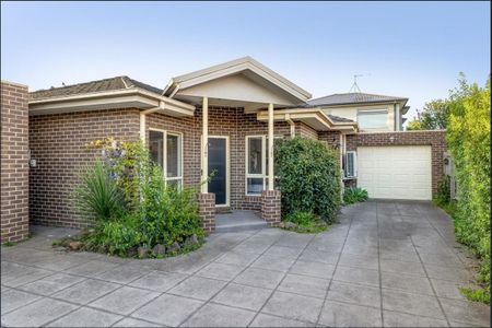 2/96 Mcmahon Road, Reservoir VIC 3073 - Photo 5