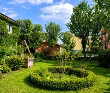 Frisch renovierte 4½-Zimmer-Wohnung mit Garten und Wintergarten hoh... - Photo 3