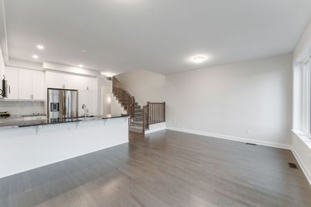 For Lease - 744 Maverick Crescent, Stittsville - Munster - Richmond, Ontario - Photo 2