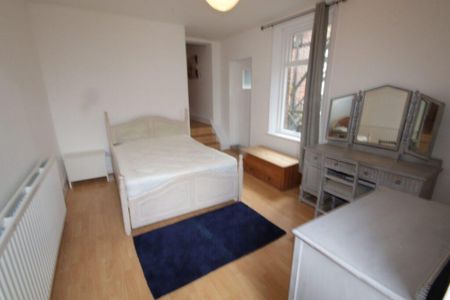 2 bedroom property to rent - Photo 2