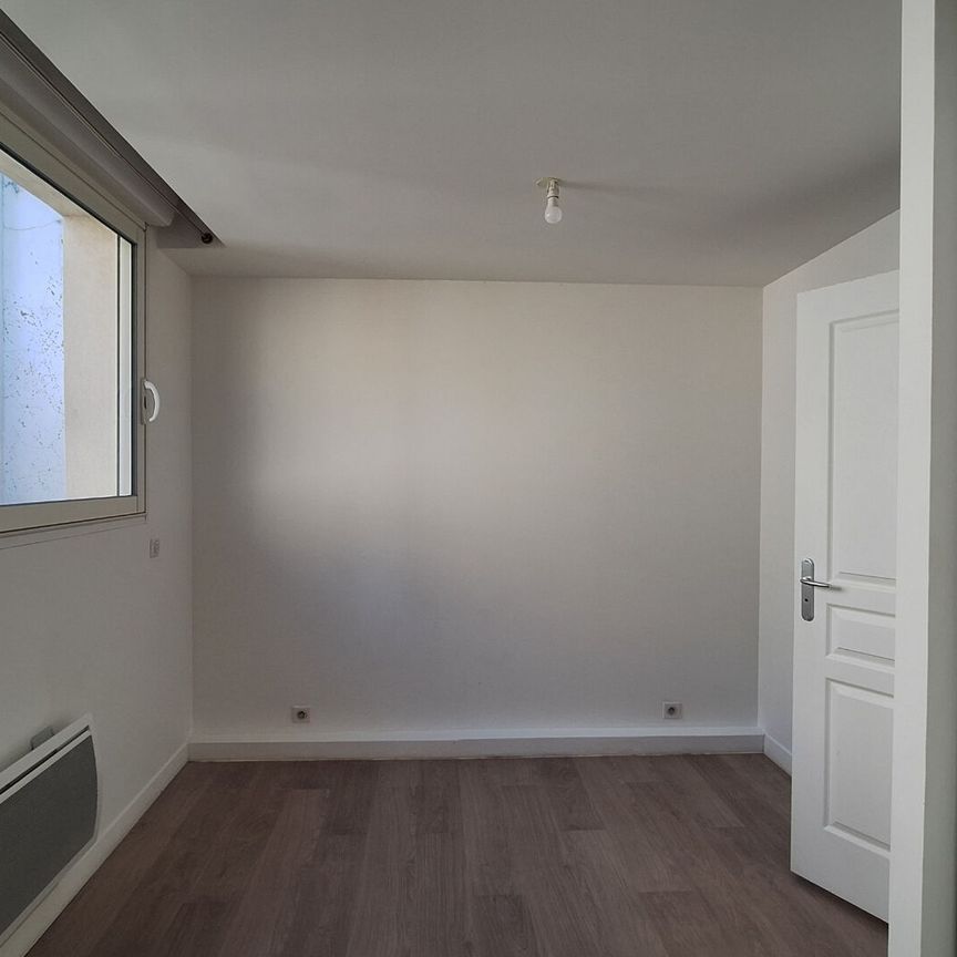 CHATENAY MALABRY - Appartement - Loyer €817&period;63/mois charges comprises *** - Photo 1