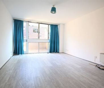 Ashbrook Road, London - Photo 1