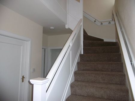 18 Raeden Park Road, AB15 5LQ, Aberdeen - Photo 3