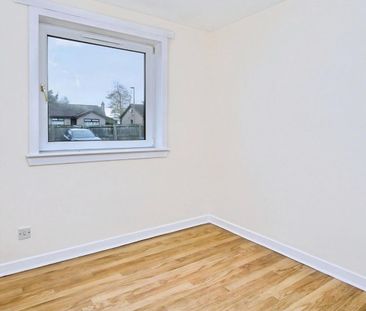 1 bedroom ground floor flat to rent - Photo 1