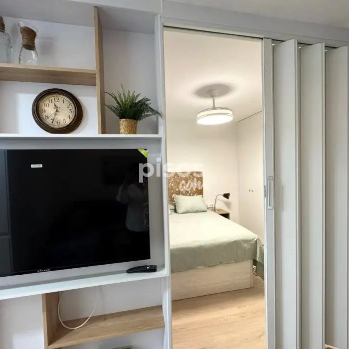 Piso en alquiler en Ensanche Centro-Puerto - Foto 1