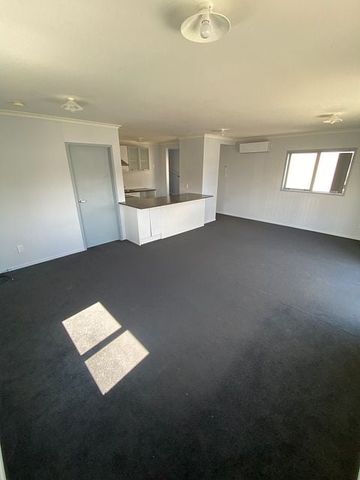 4 Bedroom Home in Gate Pa! - Photo 3