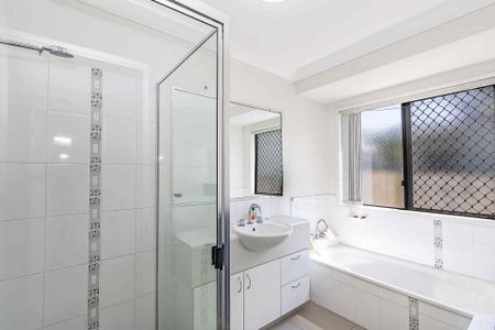 11 Helvellyn Street, Bushland Beach - Photo 3