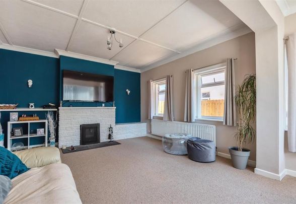 5 bedroom property to rent - Photo 1