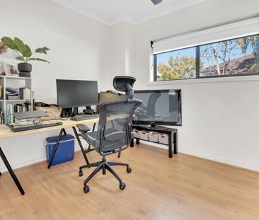 1/2 Bernard Street, Reservoir VIC 3073 - Photo 6