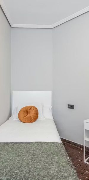 Calle de San Vicente Mártir, Valencia, Valencian Community 46007 - Photo 1