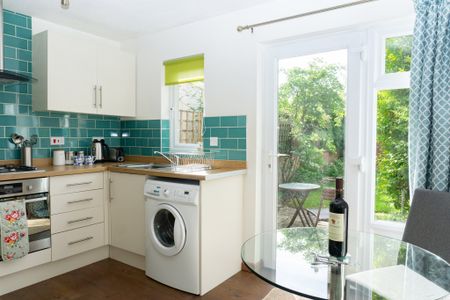 2 Bedroom Home – Medium Let - Photo 2