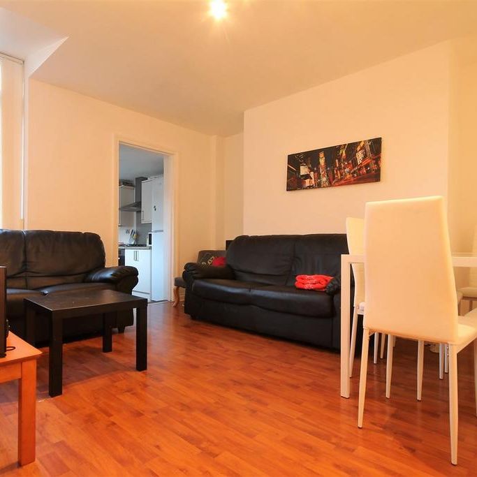 6 bedroom maisonette to rent - Photo 1
