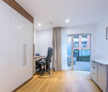 4 bedroom terraced house to rent - Photo 4