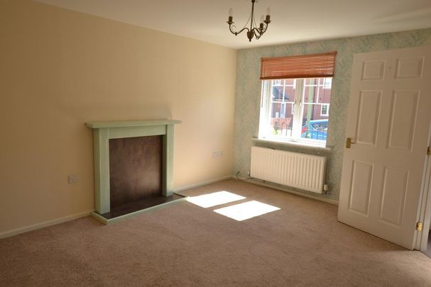 3 bedroom terraced house to rent - Photo 1