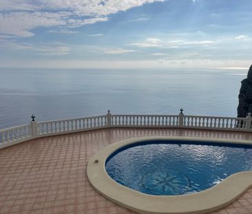 ANNUAL RENT. Beachfront villa for rent in Cumbre del Sol - Photo 1