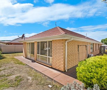 Three-Bedroom Family Home in Convenient Location! - Photo 2