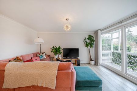 2 bedroom flat to rent - Photo 4