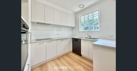 TASTEFULLY UPDATED TWO BEDROOM UNIT IN UNBEATABLE BEACHSIDE LOCALE I HAVEN AGENTS - Photo 5