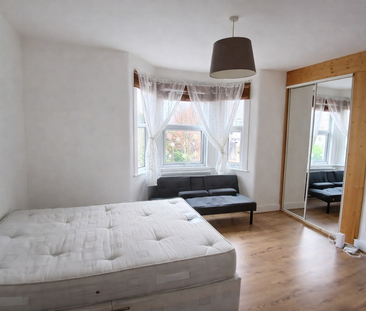 Waltheof Avenue - Photo 1