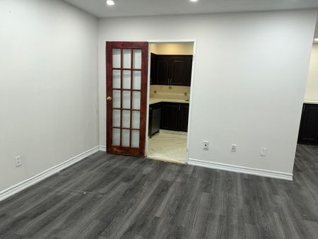 For Lease - 3533 Derry Road Unit# 905, Mississauga, Ontario - Photo 2