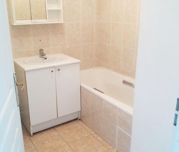 T2 de 43.82 m² à Luzarches - Photo 4