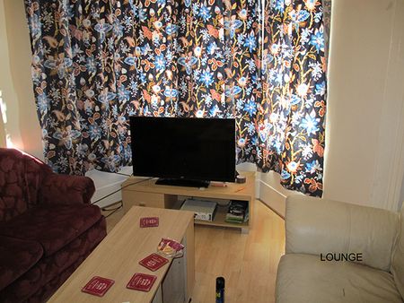 129 Warwick Road, Carlisle (STUDENT HOUSE) 10 rooms available August 2026 - Photo 4