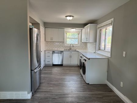 For Lease - 22 Archer Crescent, London South, Ontario - Photo 4