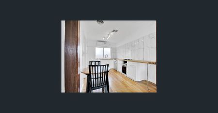 Fantastic unit in great location! Expenses included! - Photo 2