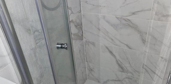 Studio Flat, Haydons Road, SW19 - Photo 2