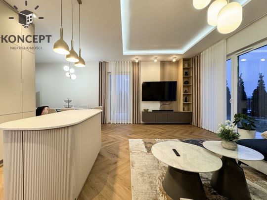 Nowoczesny szeregowiec z dużym ogrodem - Photo 1