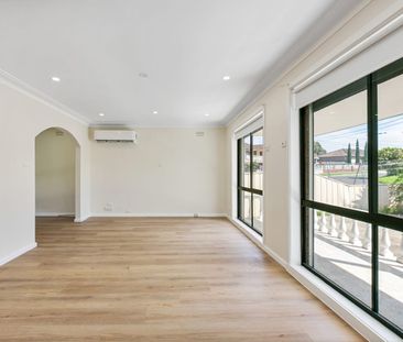 Freshly Renovated Home in the Heart of Sunshine West - Photo 2