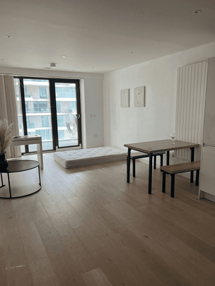 Bonnet Street, London, E16 - Photo 1