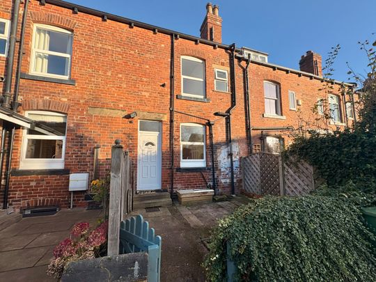 4 bedroom terraced house to rent - Photo 1