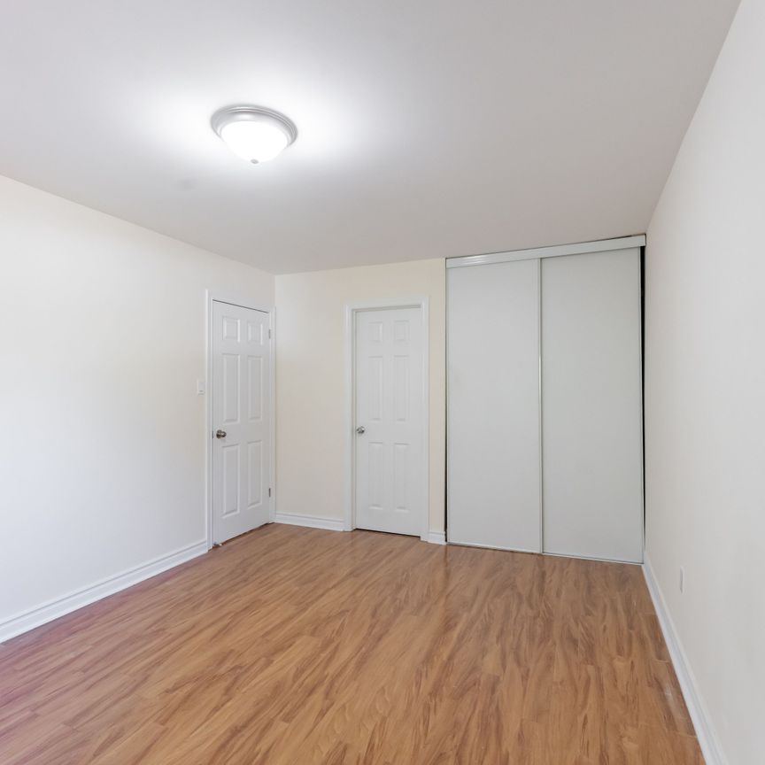 For Lease - 2825 Gananoque Drive Unit# 40, Mississauga, Ontario - Photo 1