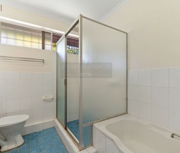 Three Bedrooms Townhouse - Photo 4