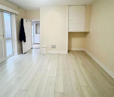 4 bedroom terraced house to rent - Photo 5