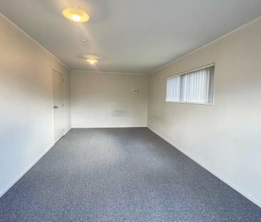 3 Bedroom + Sleep-out - Photo 4