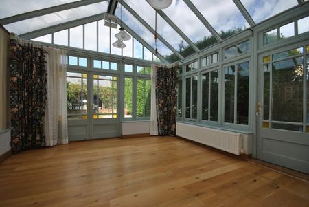 4 bedroom townhouse to rent - Photo 3